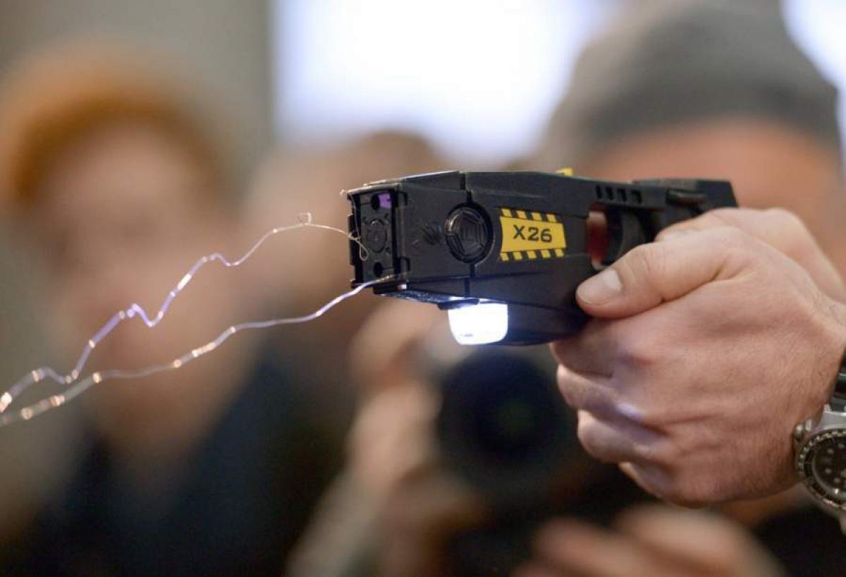 pistolet Taser