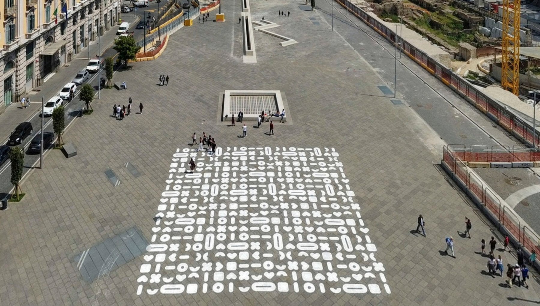 ミュニシピオ広場の落書き