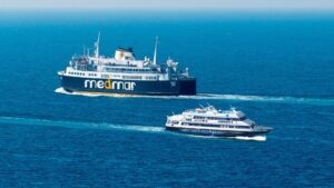 Più cari traghetti e aliscafi per Ischia, Capri e Procida: ecco i nuovi prezzi