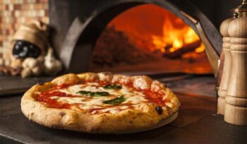 Pizza Expo in Caserta: the festival is back near the Royal Palace with concerts and shows