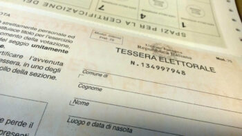 Wahlen und Referenden in Neapel, wie man eine neue Wahlkarte anfordert