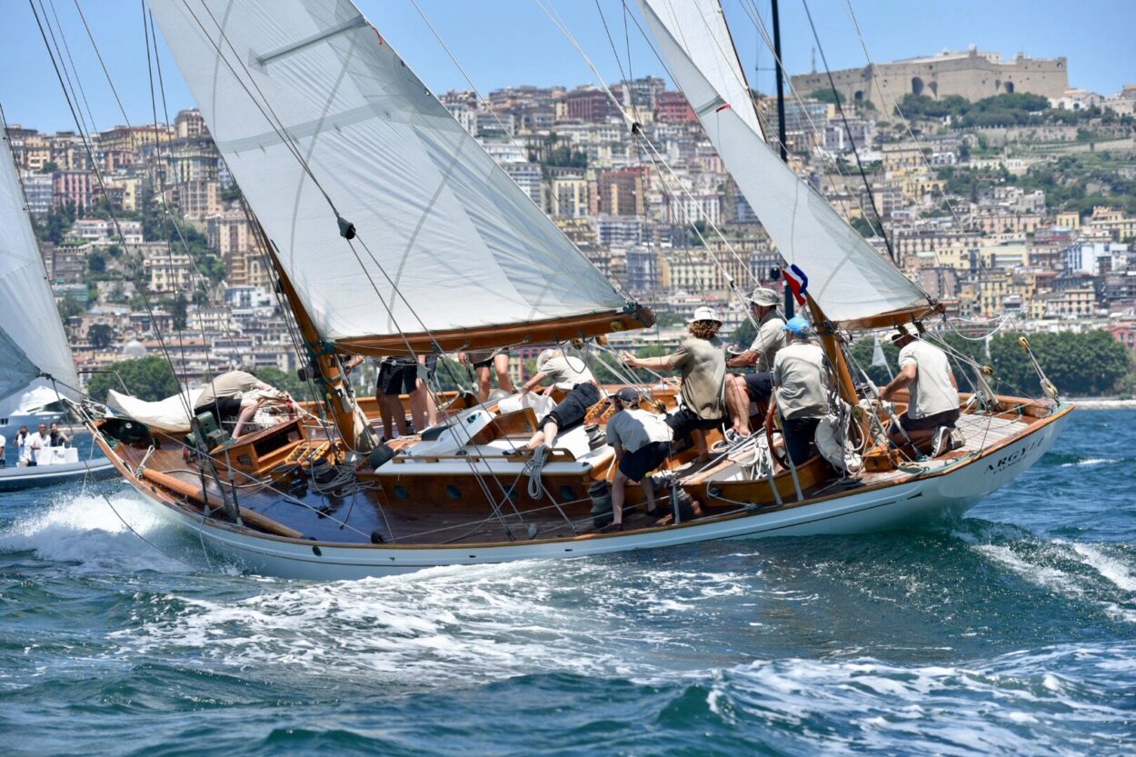 Vintage Segel in Neapel