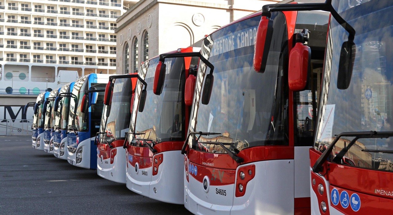 Ônibus na Campânia