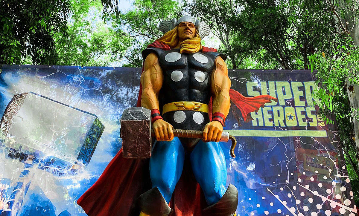 Thor alla Mostra alla Mostra Super Heroes a Napoli