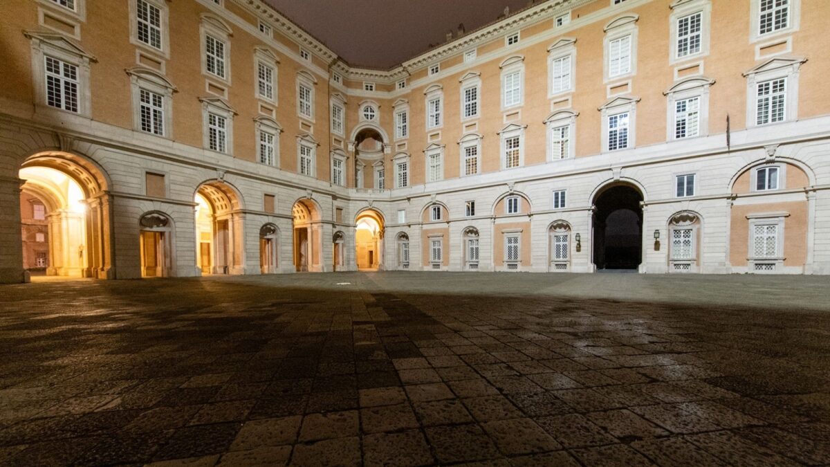 Pátio do Palácio Real de Caserta
