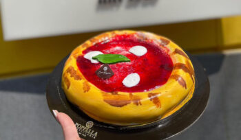 ナポリのポップピザディポッペラ、これは有名なパティシエの新しいデザートが作られる方法です