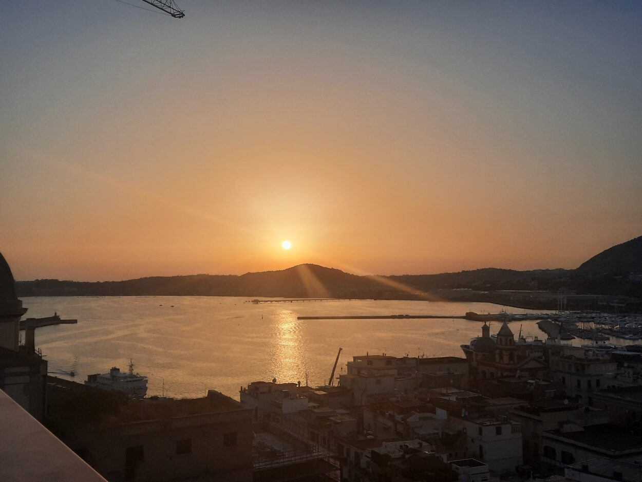 Coucher de soleil depuis le Rione Terra