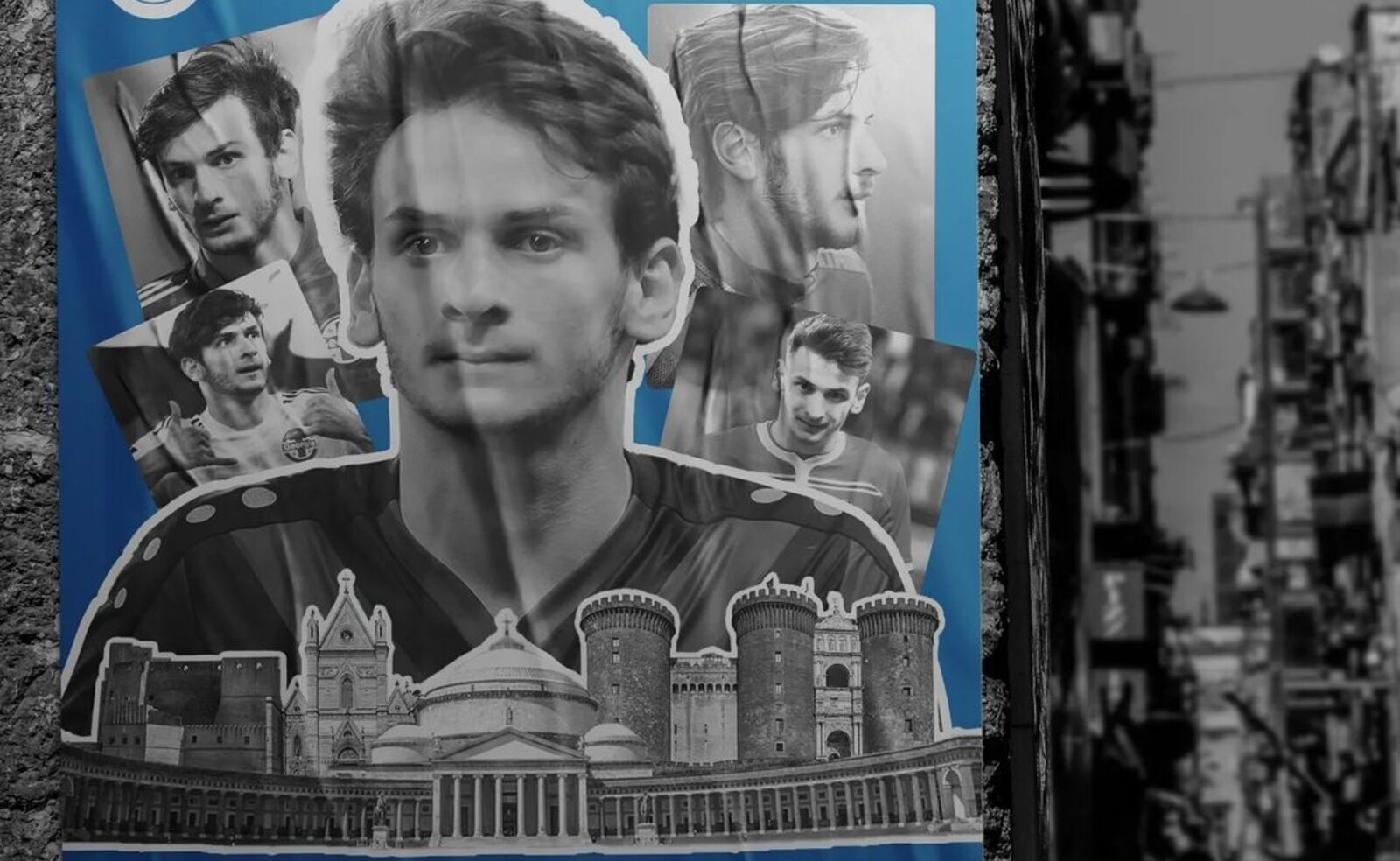 Cartel de bienvenida de Khvicha Kvaratskhelia al Napoli Calcio