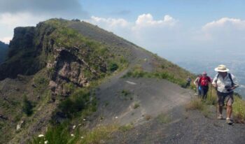 Passeggiate gratis sul Cratere del Vesuvio per i residenti dei Comuni del Parco