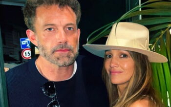 Jennifer Lopez e Ben Affleck al Lago di Como: come noi, in coda davanti alla gelateria a Menaggio