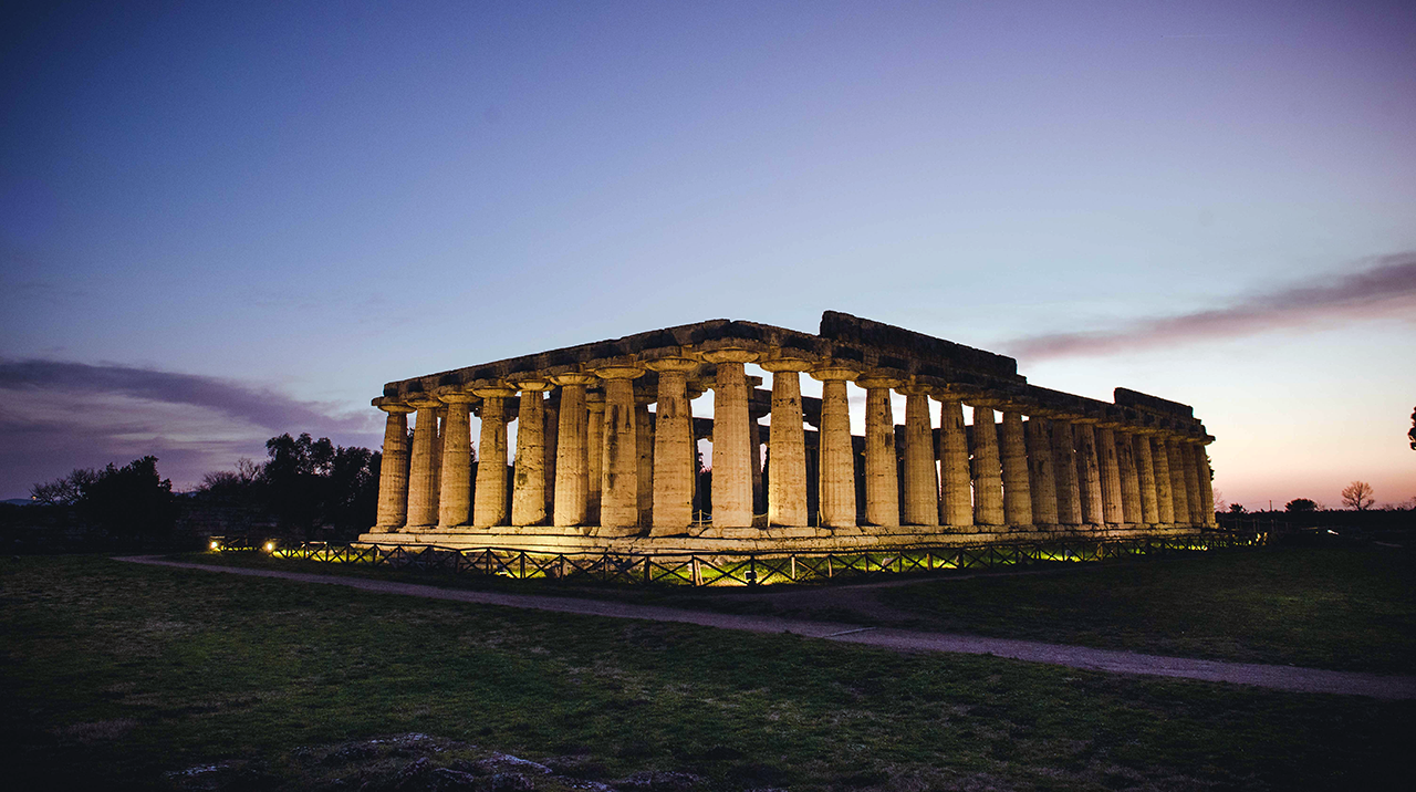 Paestum at night