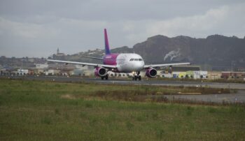 Wizz Air in Neapel, neue Route nach Abu Dhabi vom Flughafen Capodichino