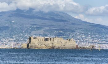 Castel dell'Ovo in Neapel, zwanzigjähriger Relaunch-Plan mit Veranstaltungen und neuen Räumen