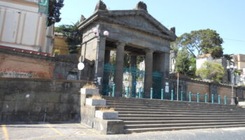 Der Poggioreale-Friedhof in Neapel wird nach dem Einsturz wieder für die Öffentlichkeit geöffnet