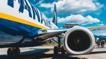 Luftangriff in Neapel am 1. Oktober: Flüge von Ryanair, Vueling, Easyjet und Volotea in Gefahr