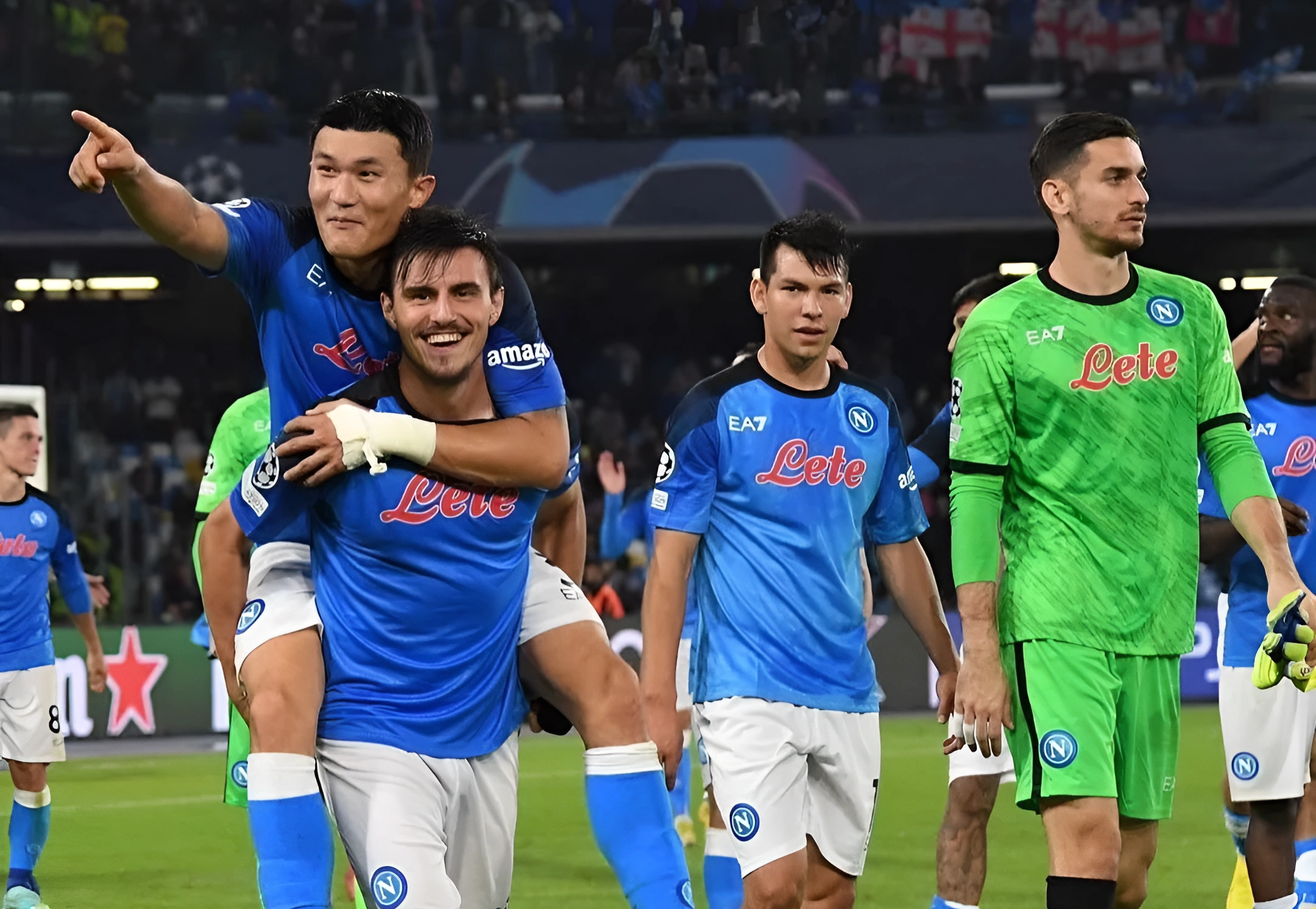 Napoli-Fußballer freuen sich über einen Sieg
