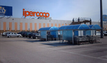 L’Ipercoop di Afragola chiude: i lavoratori in sciopero bloccano il Centro Commerciale