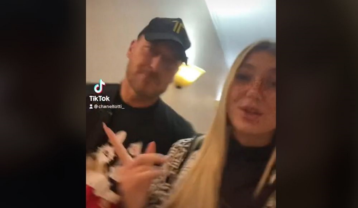 Totti and Noemi: Chanel Totti makes fun of her father on TikTok (video)