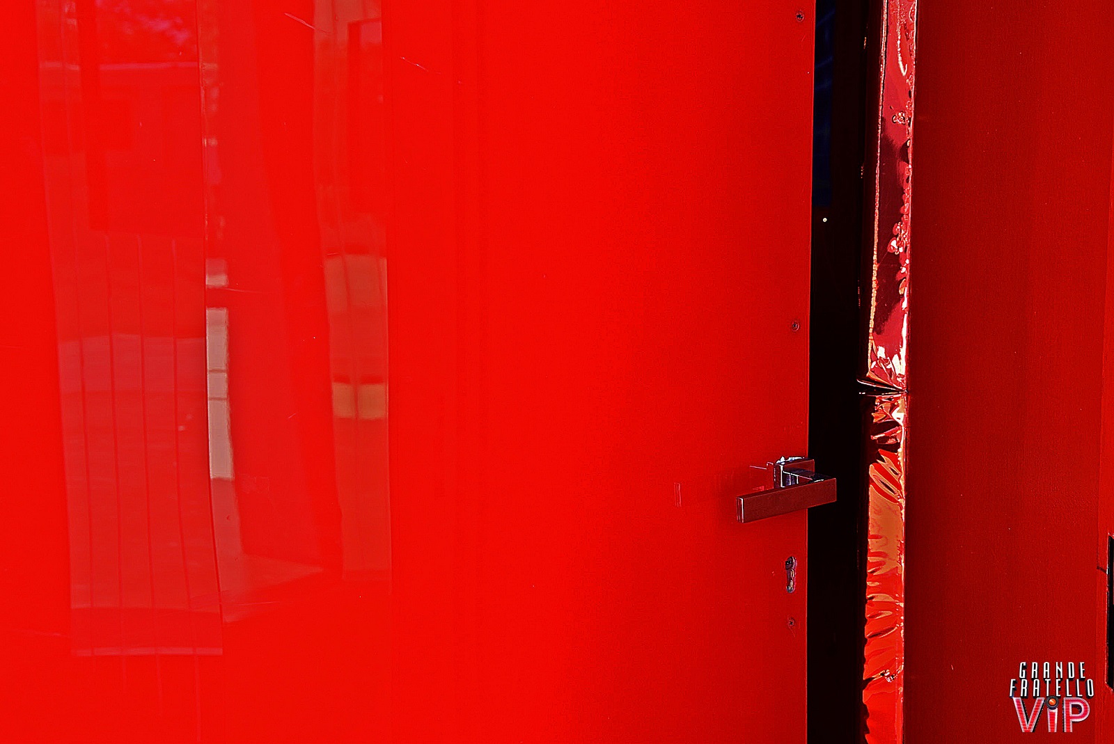 The red door of the VIP GF