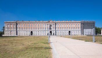 Der Königspalast von Caserta öffnet abends zu einem Sonderpreis