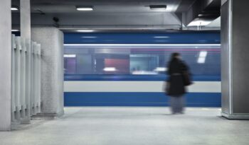 Neue Züge der Linie 1 der Metro Neapel, so werden moderne Waggons gebaut