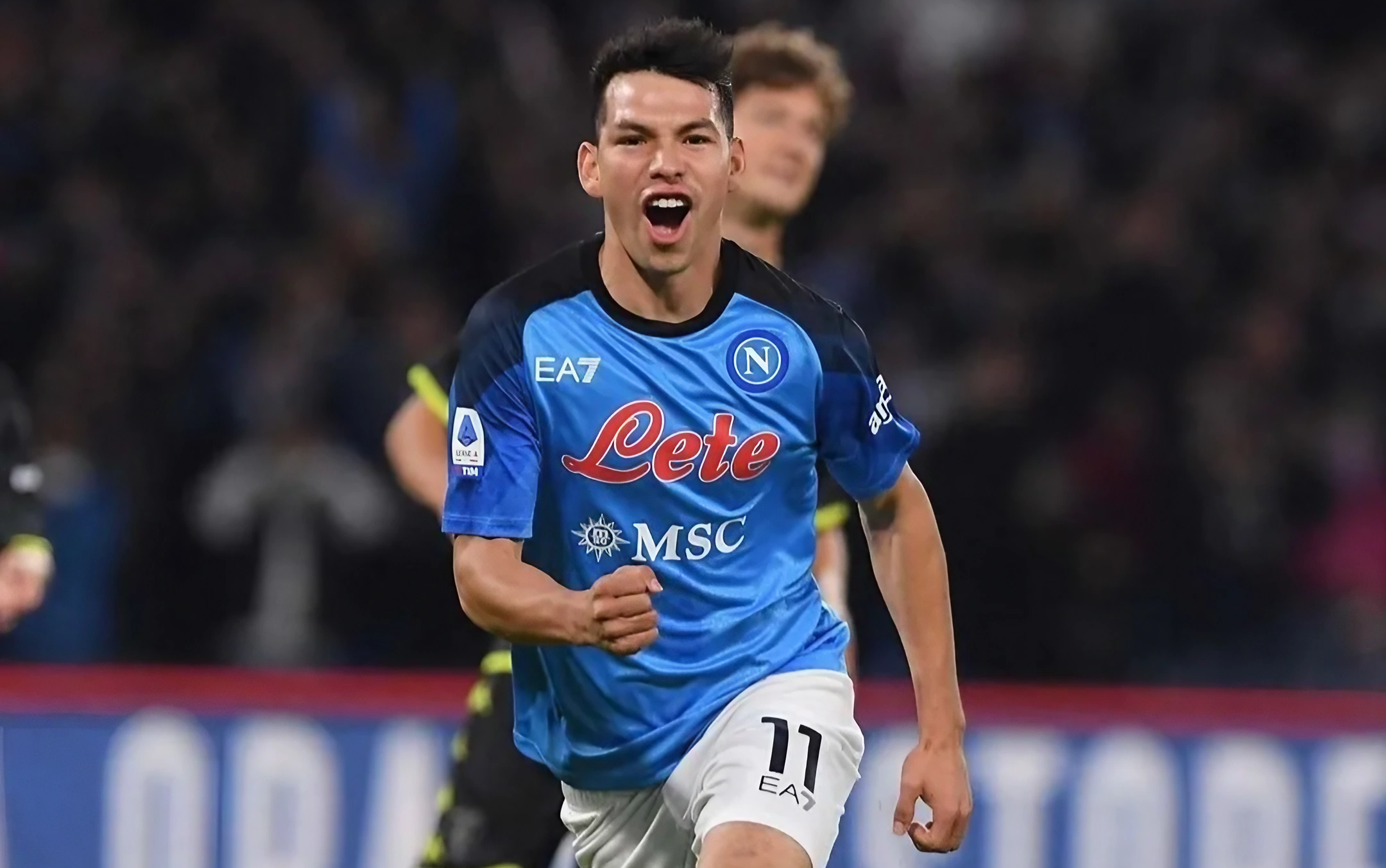 Lozano, Spieler des SSC Napoli, jubelt nach einem Tor