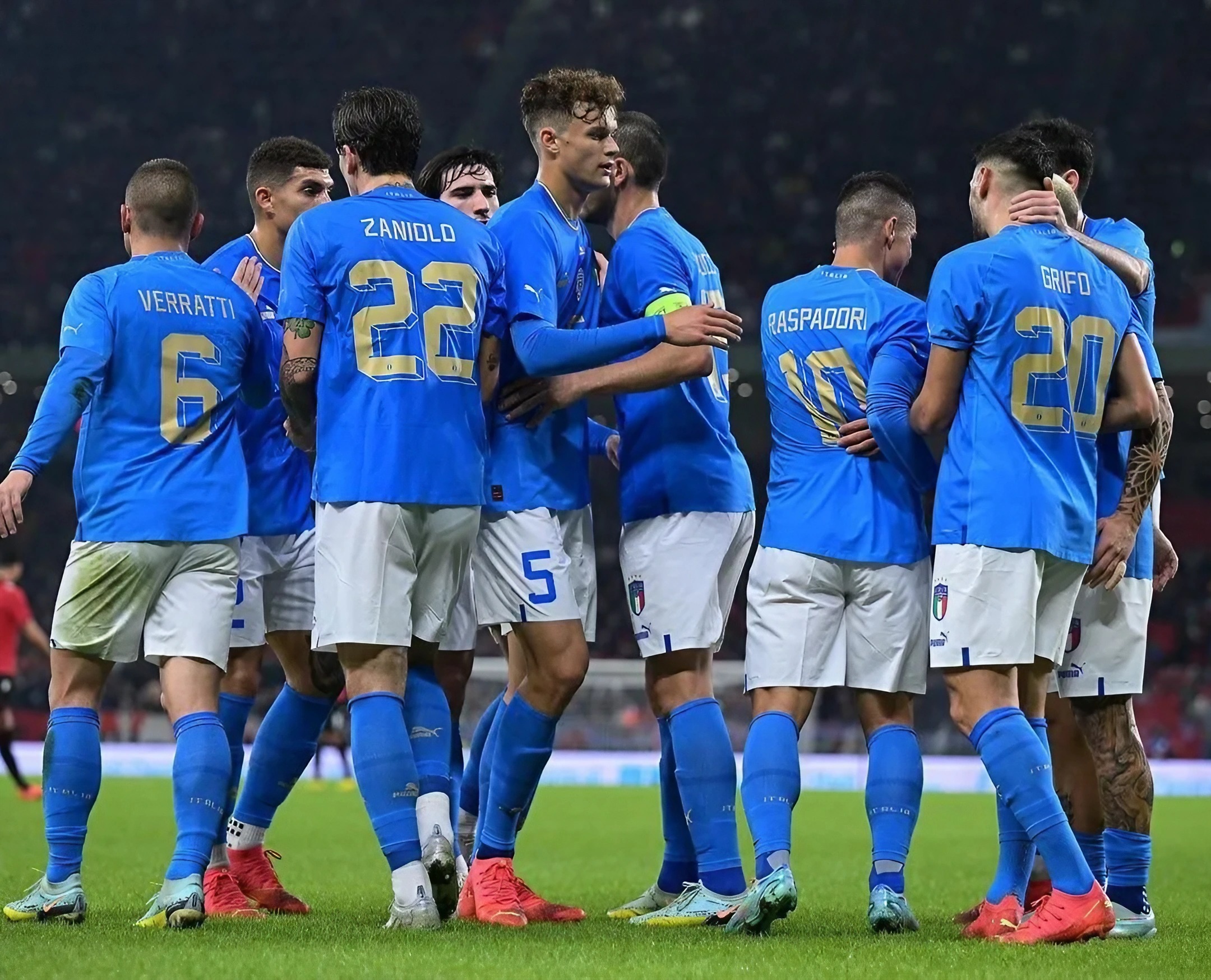 I calciatori della Nazionale di calcio italiana riuniti alla fine di una partita
