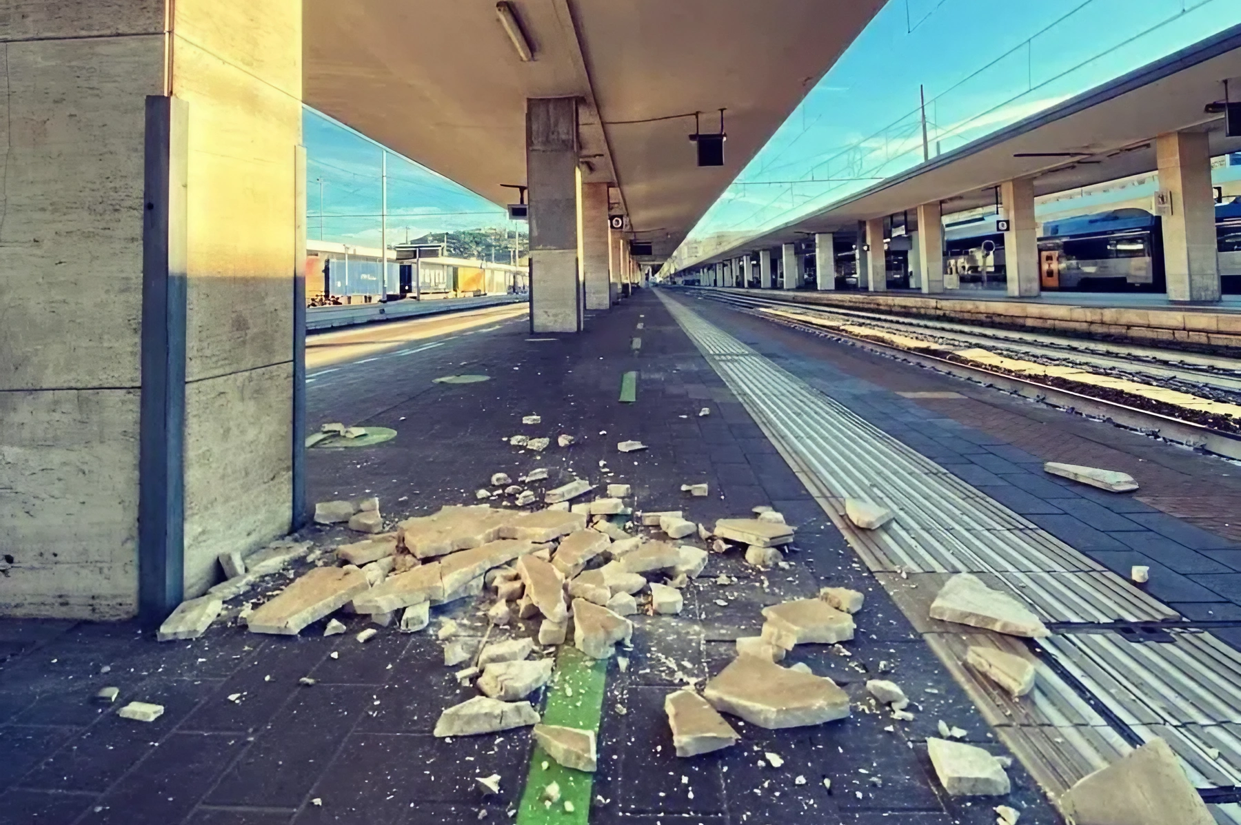 daños del terremoto de ancona