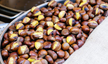 castagne cucinate in strada