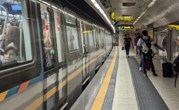 Metro línea 1, autobús y Funiculares en Nápoles sin escalas en Navidad y Nochevieja: una gran novedad