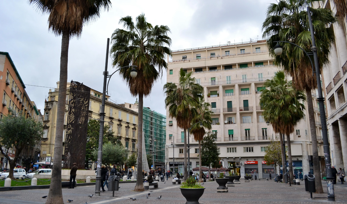 Piazza Carità en Nápoles