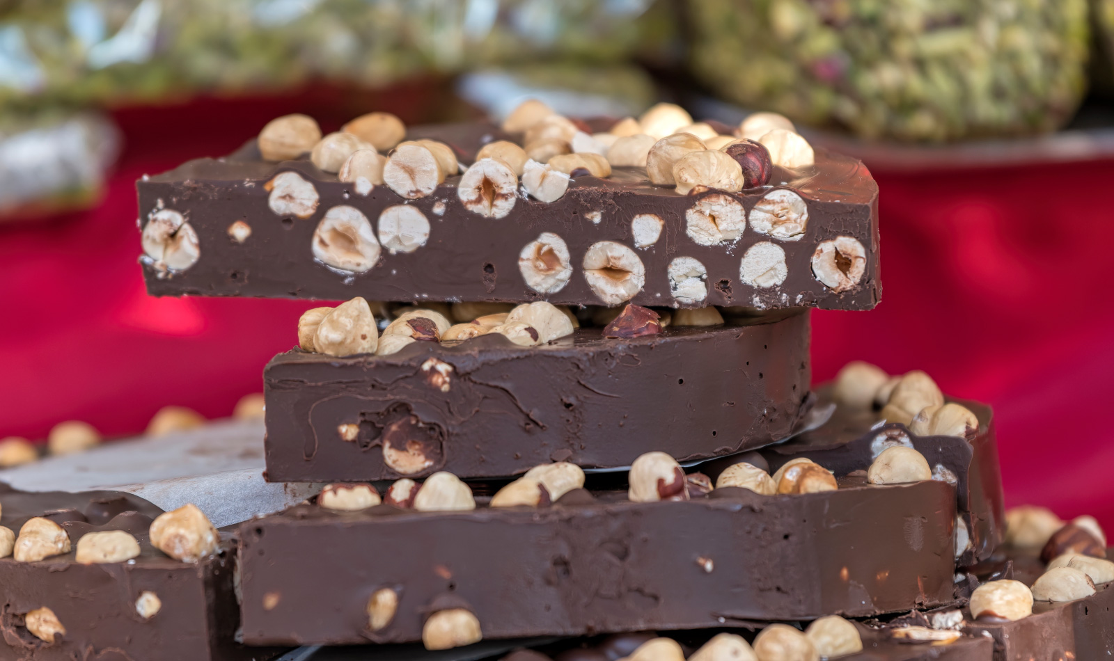 Il torrone alle nocciole e cioccolato di Benevento