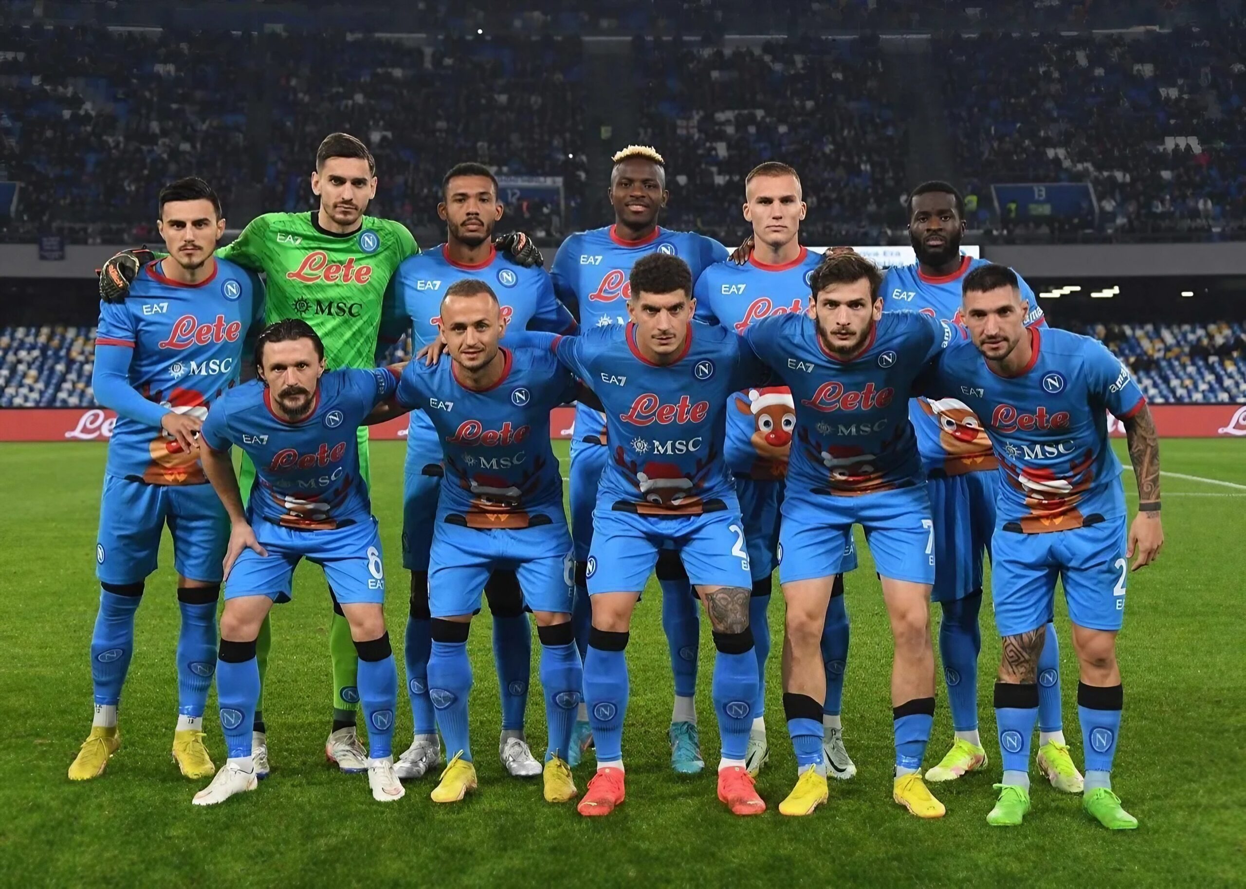 Squadra SSC Napoli in posa per una foto prima di una partita