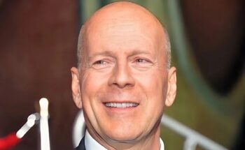 Bruce Willis, l’attore non parla più: l’afasia lo sta consumando