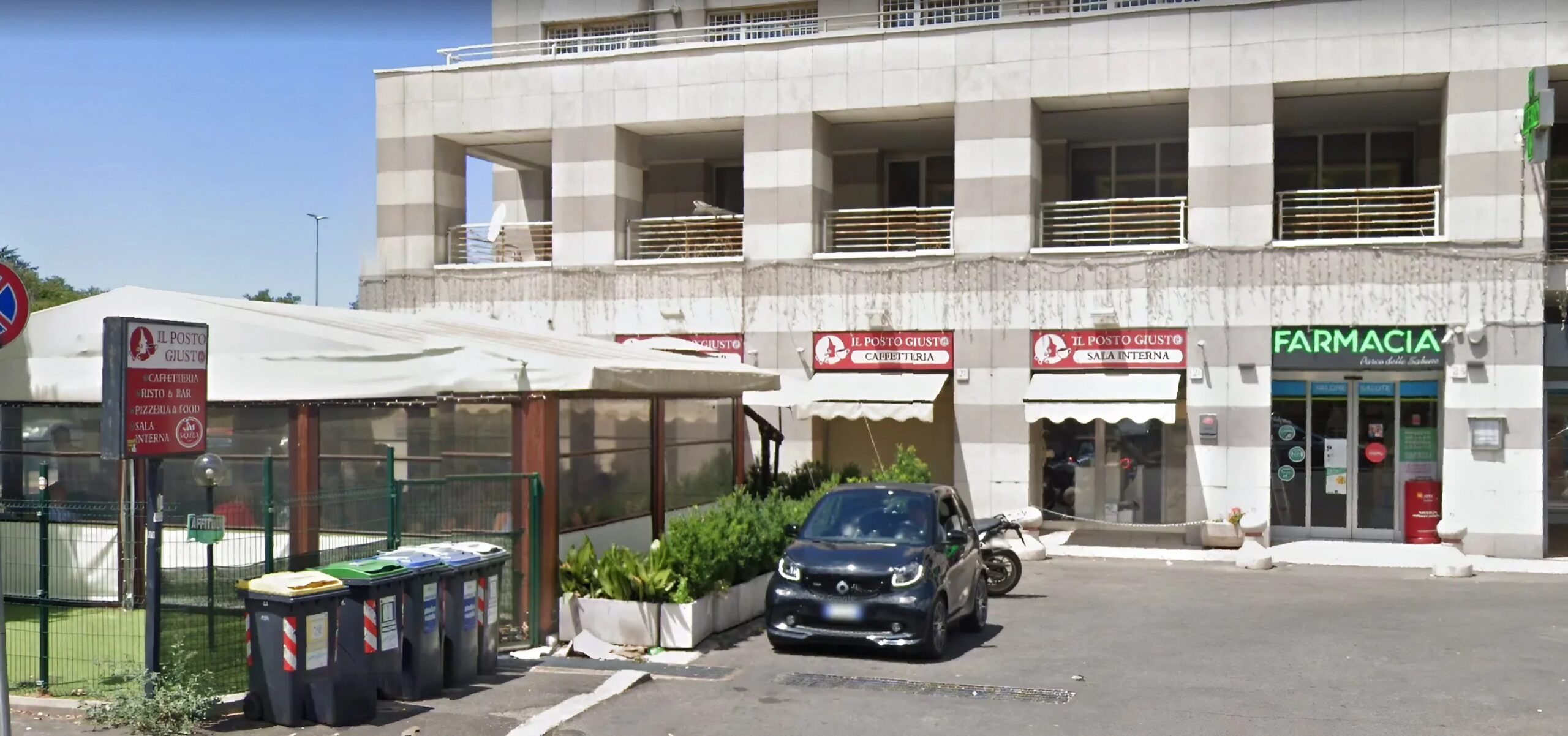 Foto esterna di "il posto giusto" pizzeria dove è avvenuta la strage di Fidene