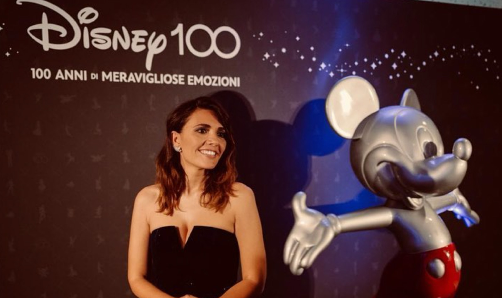 Serena Rossi en un evento de Disney
