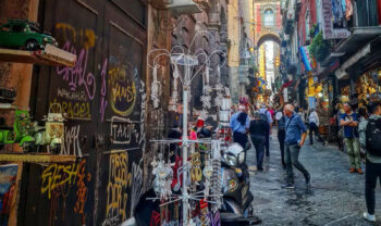Napoli, la tassa di soggiorno aumenterà fino a 10 euro