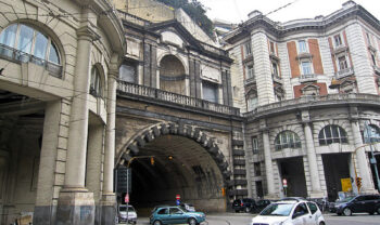 Napoli, Galleria Vittoria chiusura notturna. Date e orari