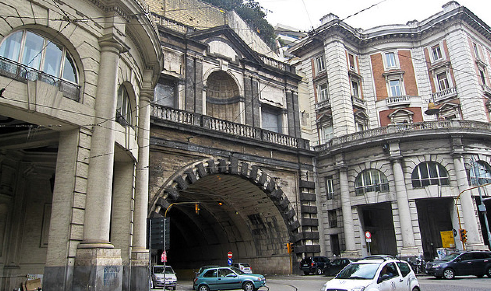 Galleria-Vittoria-en-Nápoles