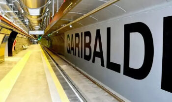 U-Bahn-Linie 1 Neapel, Haltestelle am Morgen des 1. Februar: Alternativverkehr