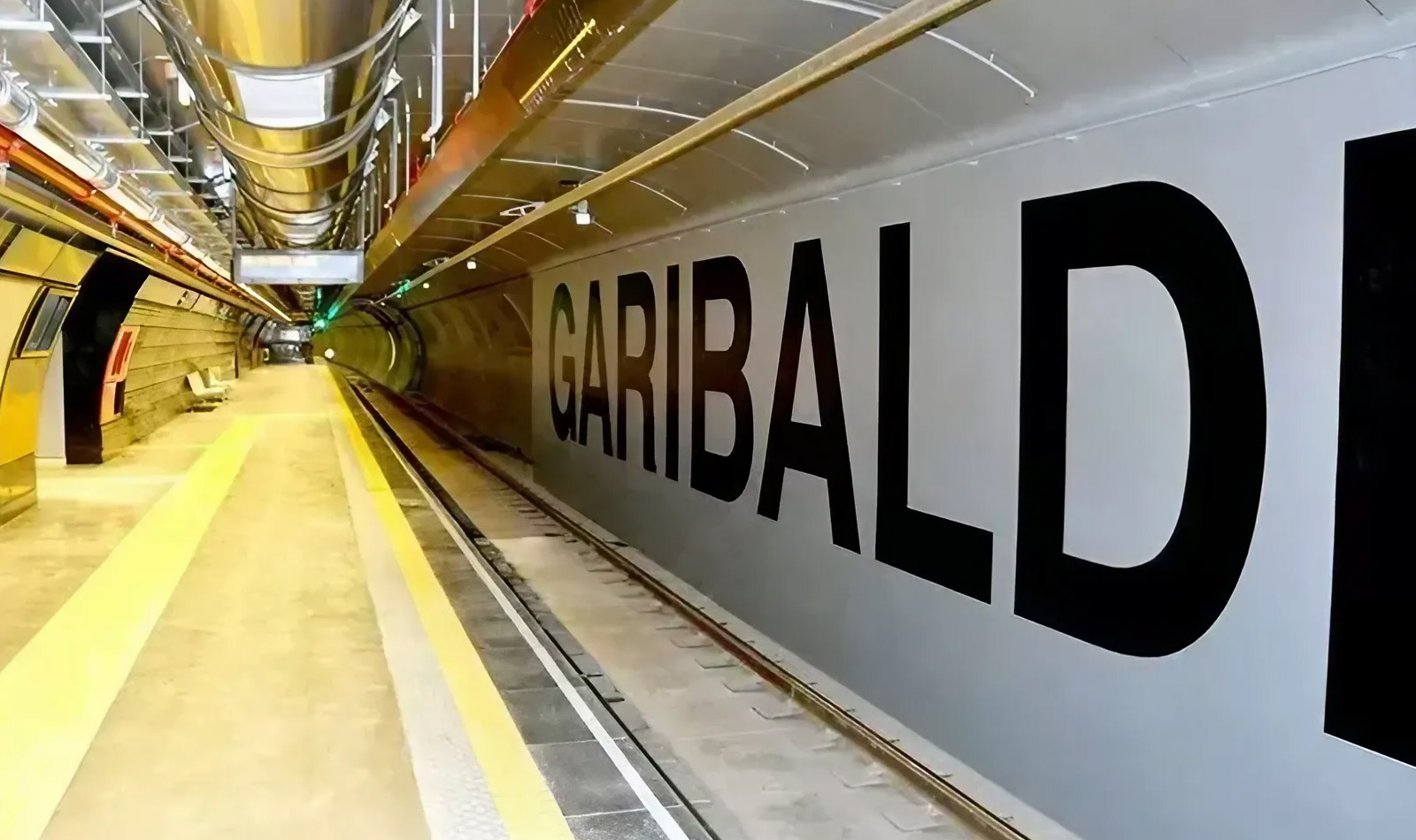 Stazione Garibaldi di Napoli