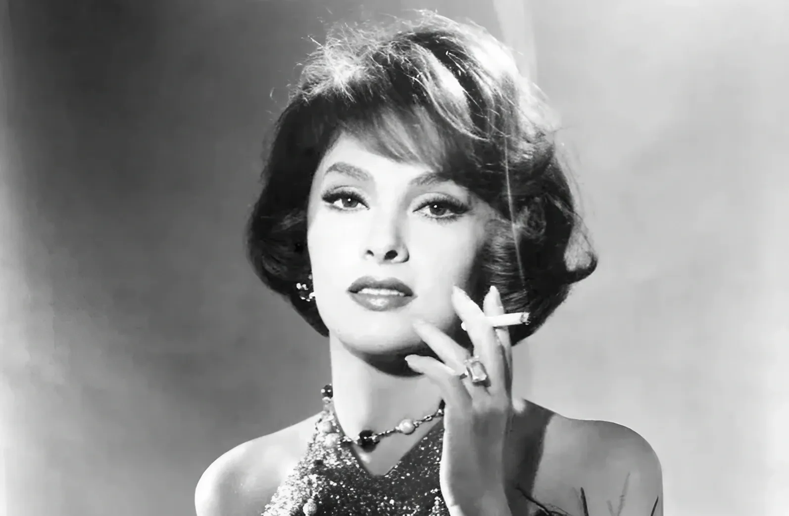 primer plano de gina lollobrigida