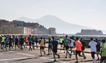 Neapel, der City Half Marathon 2023 ist zurück: der Marathon am Meer