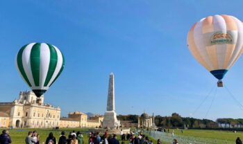 Heißluftballon- und Ponyflüge am Wochenende in der Reggia di Carditello: das Programm