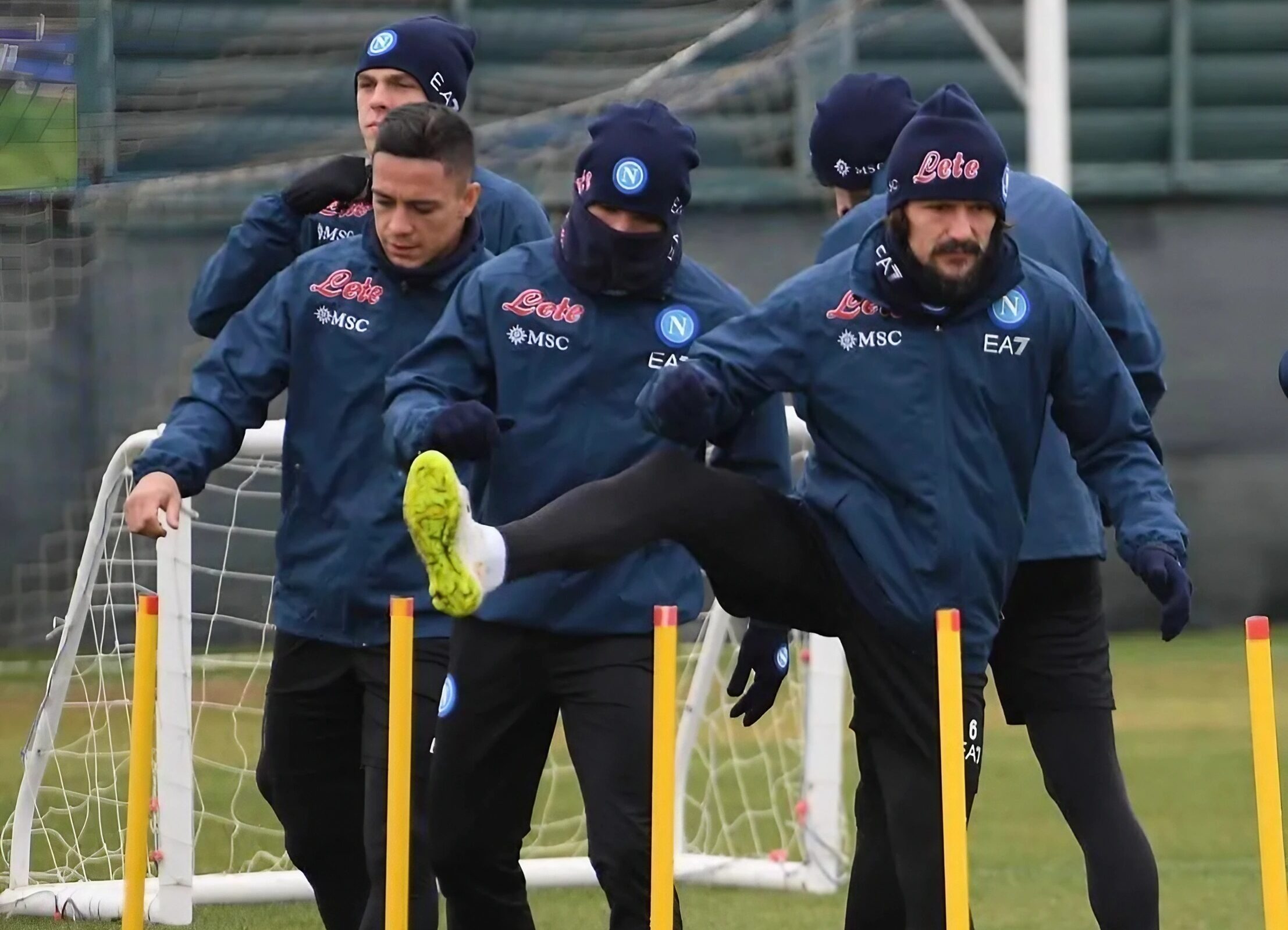 Entrenando a los jugadores del SSC Napoli