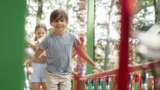 В Вомеро новый парк для детей с аттракционами и кортами для игры в падель.