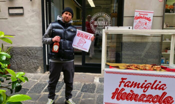 Heinz lancia la pizza con Ketchup a Napoli e i napoletani... approvano!