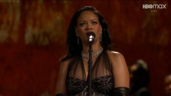 Rihanna incinta emoziona gli Oscar 2023 con “Lift me up”