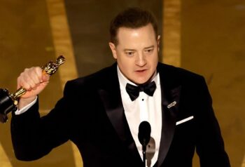 Brandan Frazer vince l’Oscar come miglior attore e si commuove