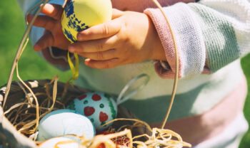 búsqueda de huevos de Pascua